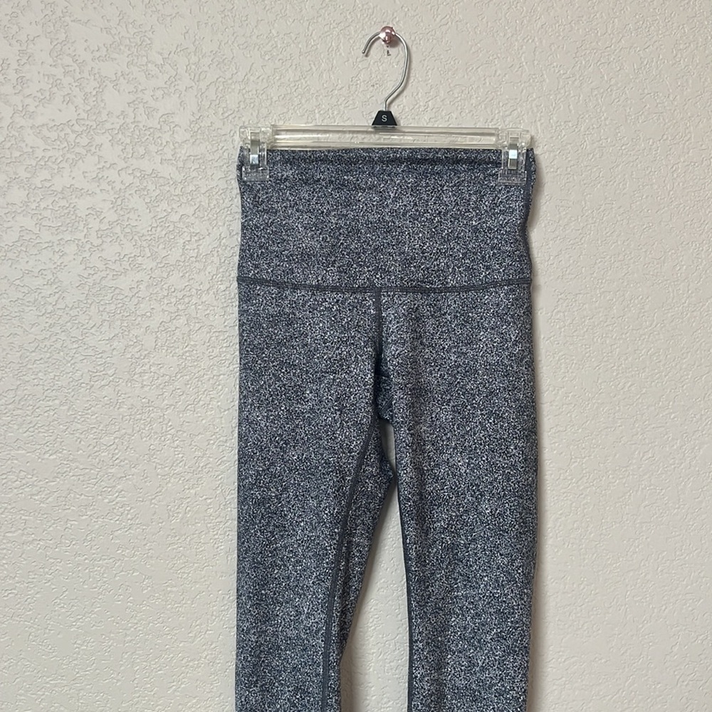 Lululemon Legging Pant High Rise Speckled Black  White size 4 - Picture 3 of 16